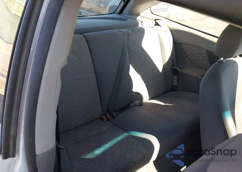 2003 Ford Focus Zx3 из США, поврежденный, VIN 3FAFP31393R115027